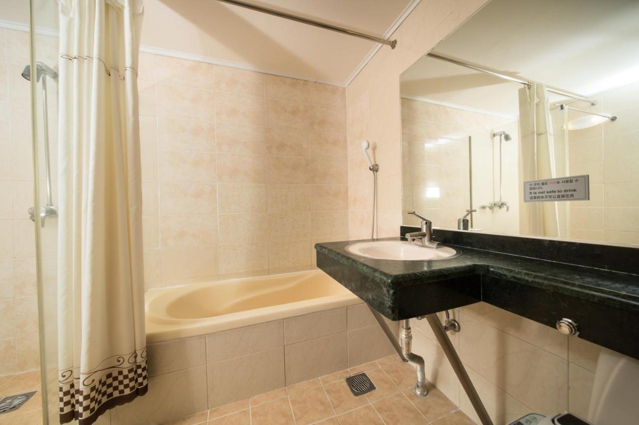 Jeju Hawaii Hotel ภายนอก รูปภาพ