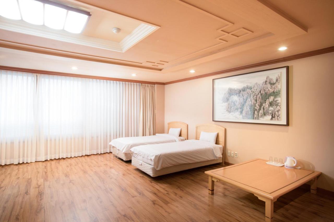Jeju Hawaii Hotel ภายนอก รูปภาพ